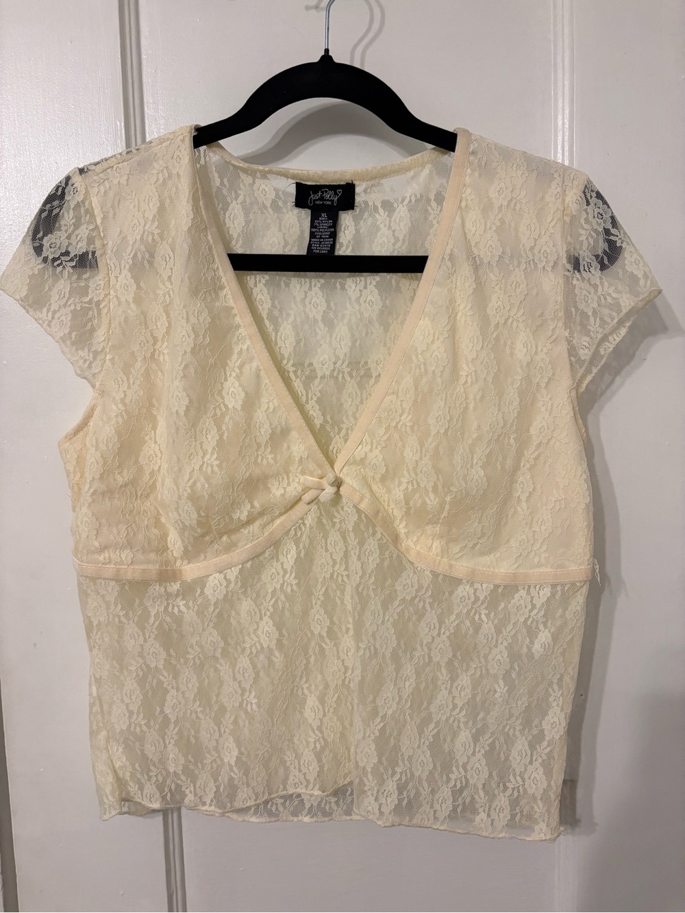 Kensie Cream Lace V-Neck Short Sleeve Top